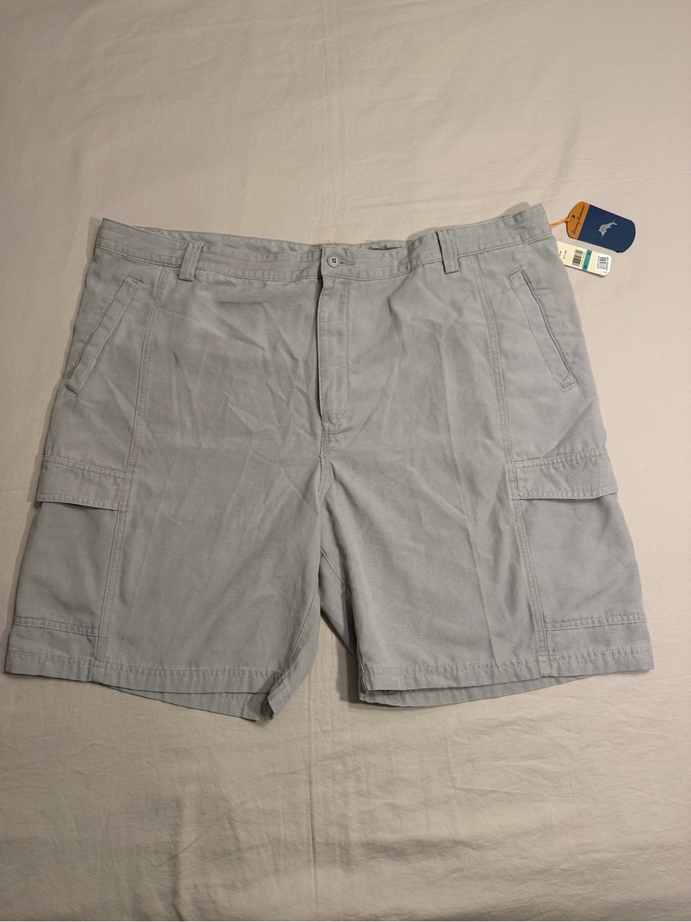 NWT Tommy Bahama Relax Cargo Shorts Size 46 Gray